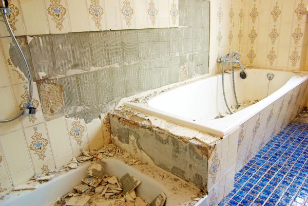 Bathtub Demolition in Petaluma